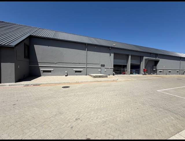 2,084M² WAREHOUSE TO LET IN BLACKHEATH INDUSTRIAL